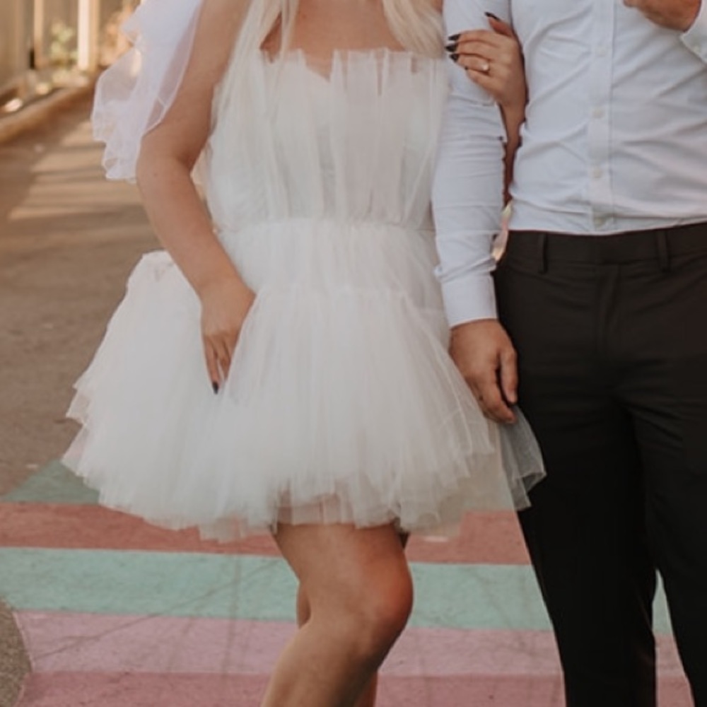 strapless tulle dress - Picture 2 of 3